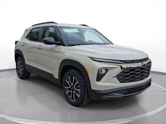 2026 Chevrolet Trailblazer ACTIV in White Sands — front three-quarter view