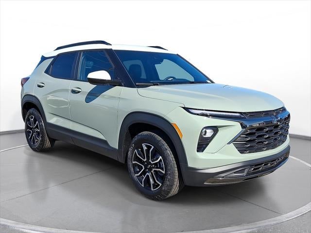 2026 Chevrolet Trailblazer ACTIV in Cacti Green — front three-quarter view