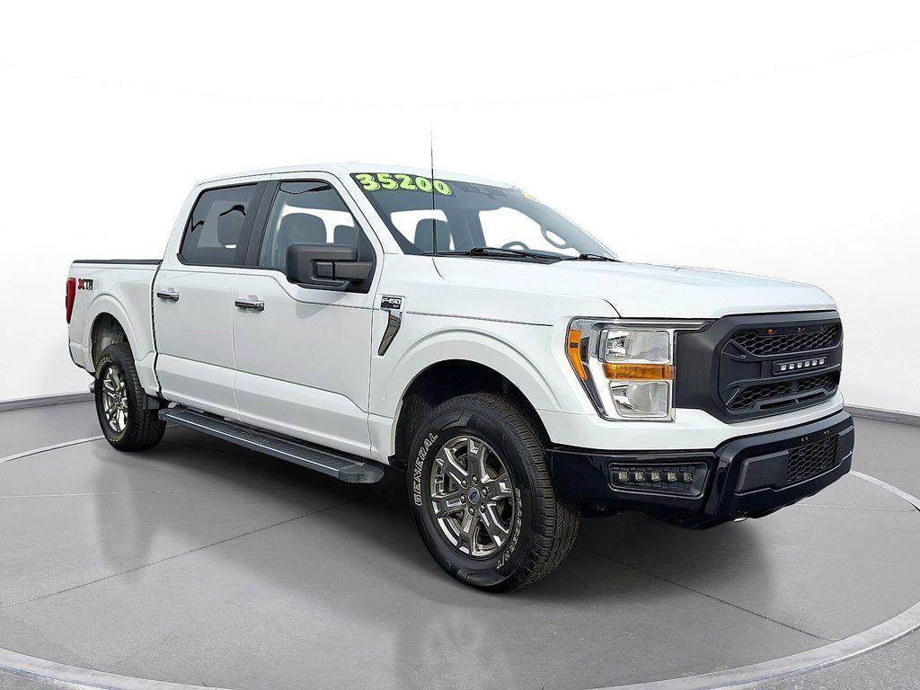2021 Ford F-150 XL 4WD SuperCrew 5.5 Box in Oxford White — front three-quarter view