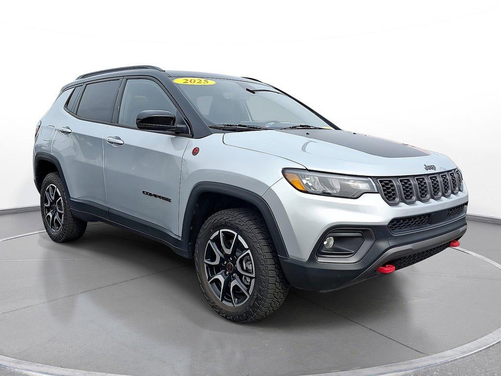 2025 Jeep Compass Trailhawk 4x4 in Silver Zynith Metallic Clearcoat — front three-quarter view