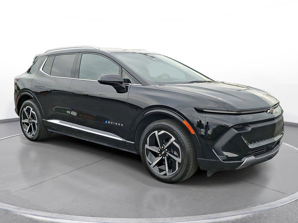 2024 Chevrolet Equinox Ev 4dr LT w/2LT in Black — front three-quarter view