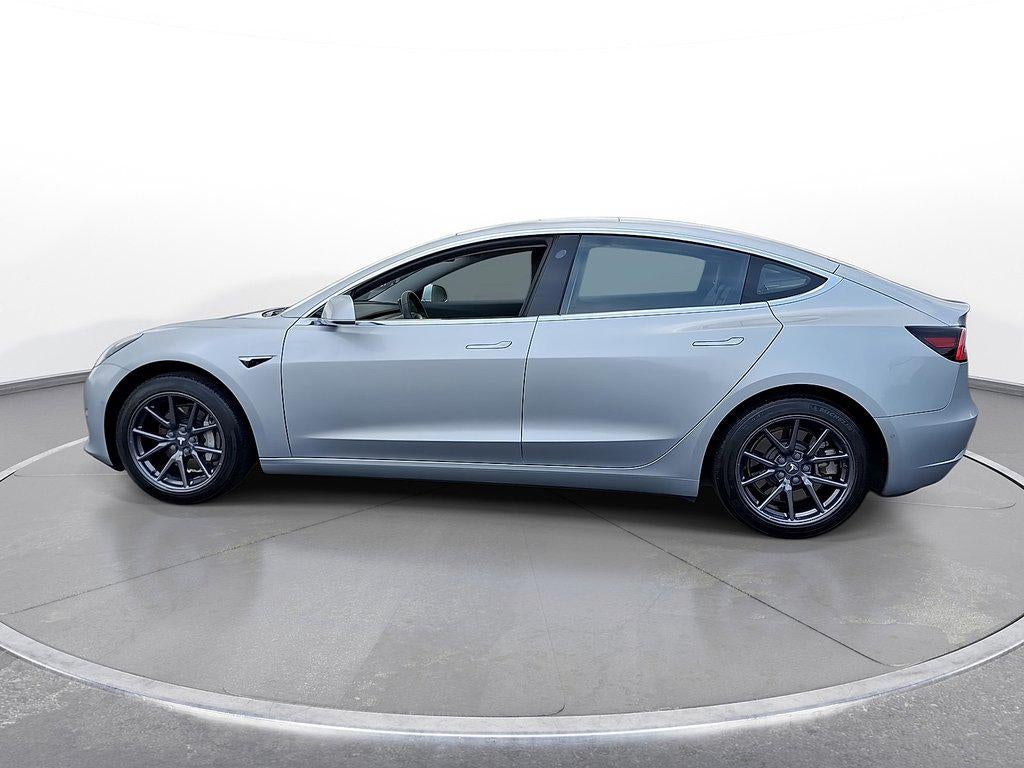 2018 Tesla Model 3 — detail view